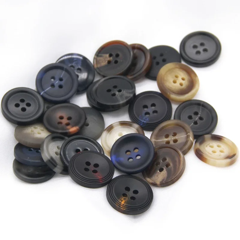 Pearl button